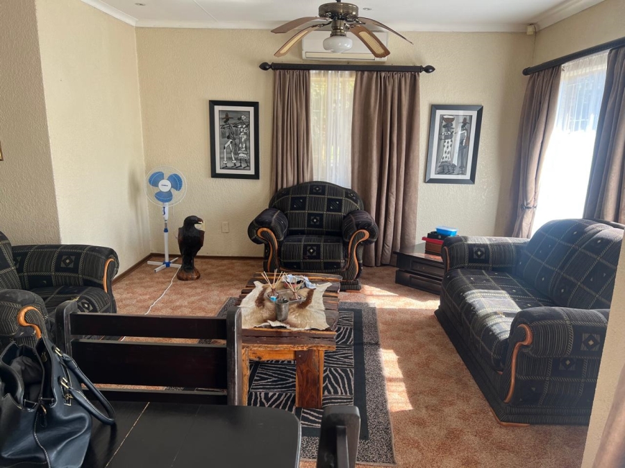 3 Bedroom Property for Sale in Geelhoutpark North West